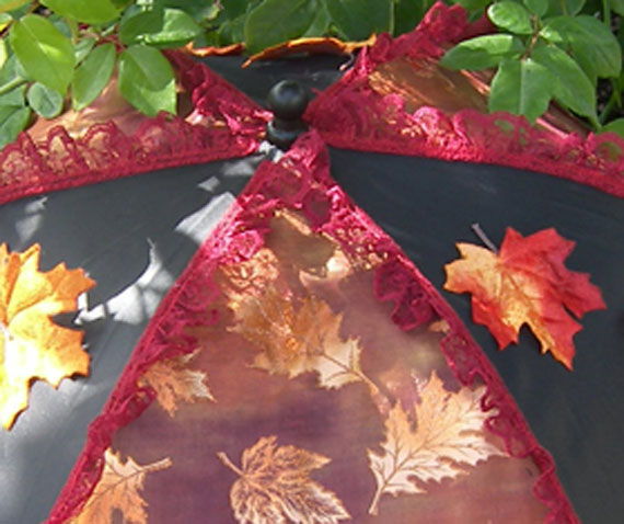 KC Dragonfly - Autumn Leaves Parasol-top-detail